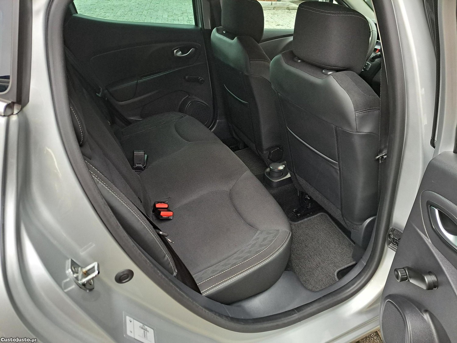Renault Clio 0.9 TCe Limited Bi-Fuel — fotografia 8