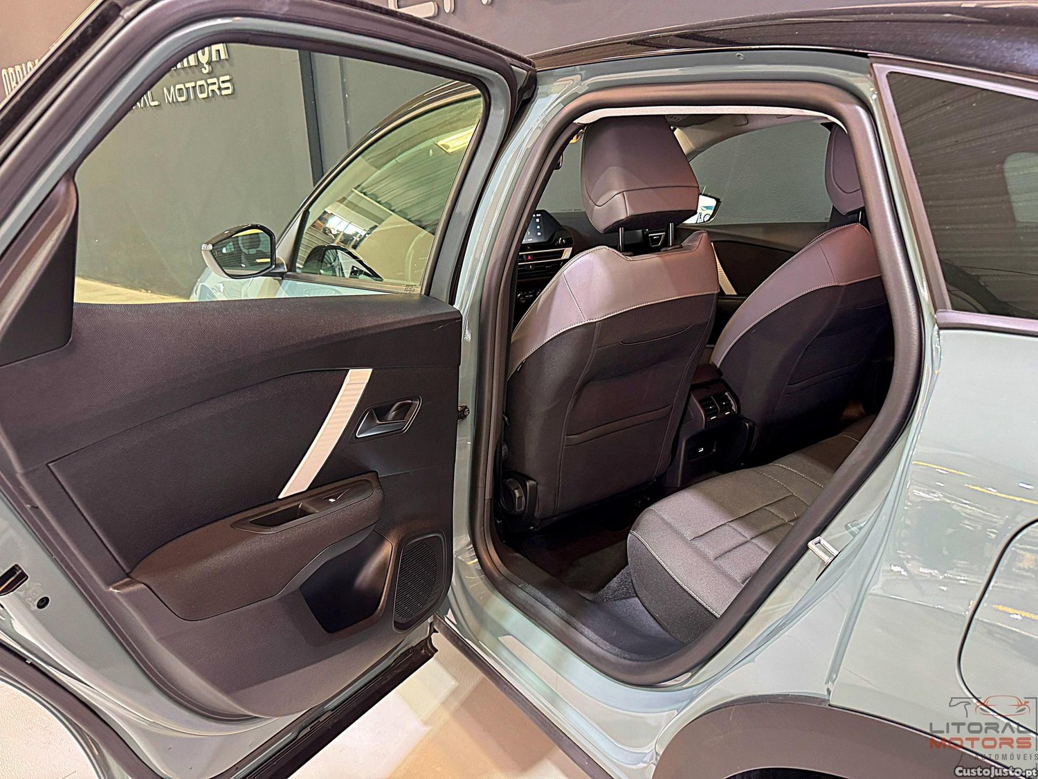 Citroën C4 1.2 Hybrid Plus e-DSC6 — fotografia 11