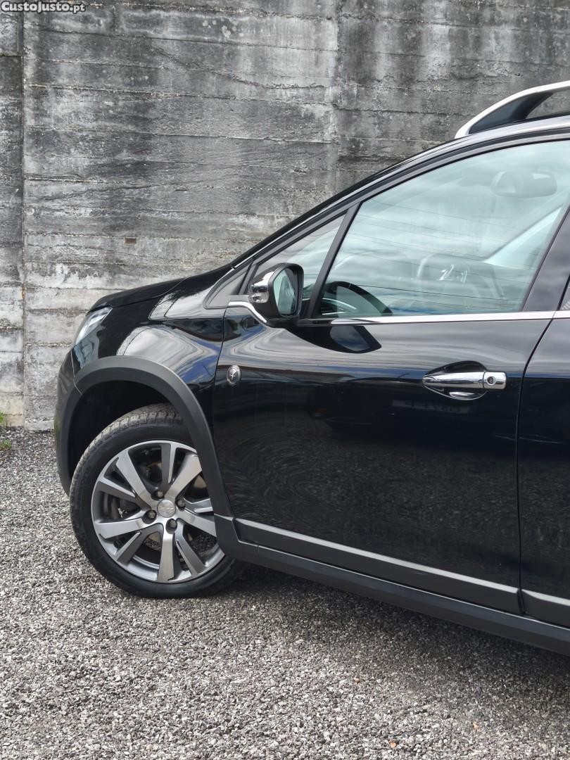 Peugeot 2008 1.2 PureTech Allure EAT6 — fotografia 10