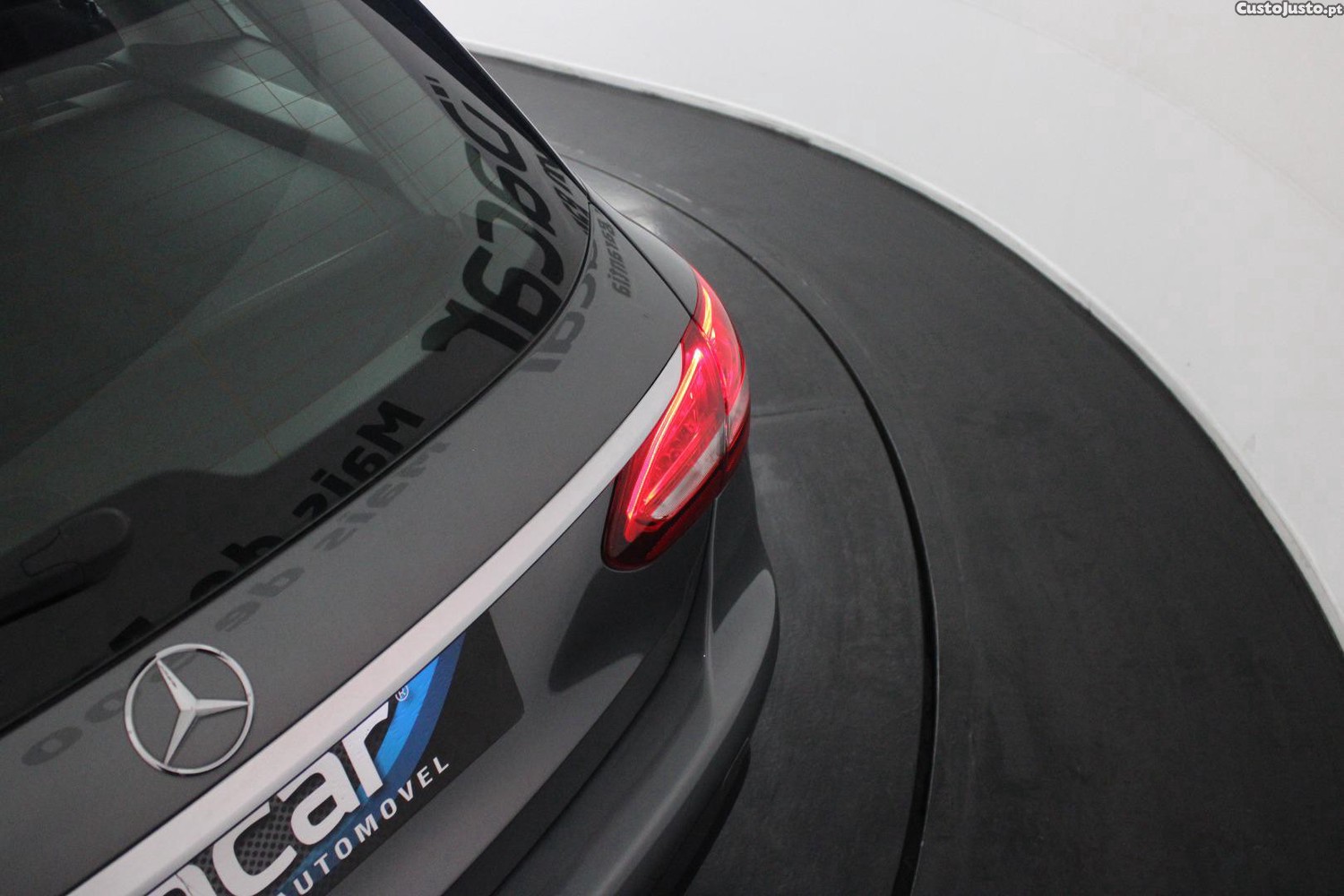 Mercedes-Benz C 200 D (AUTO) — fotografia 3