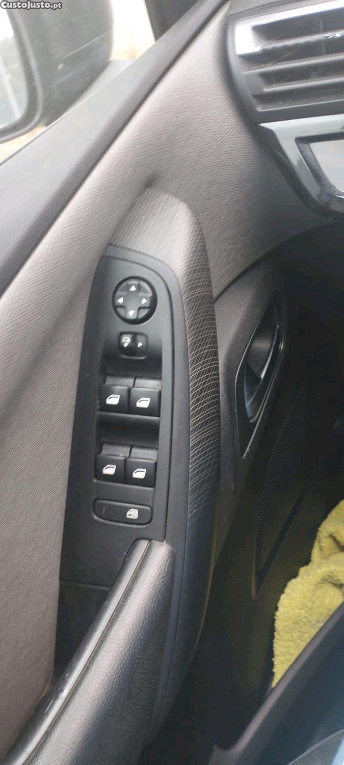 Citroën C4 Grand Picasso 7 lugares — fotografia 4