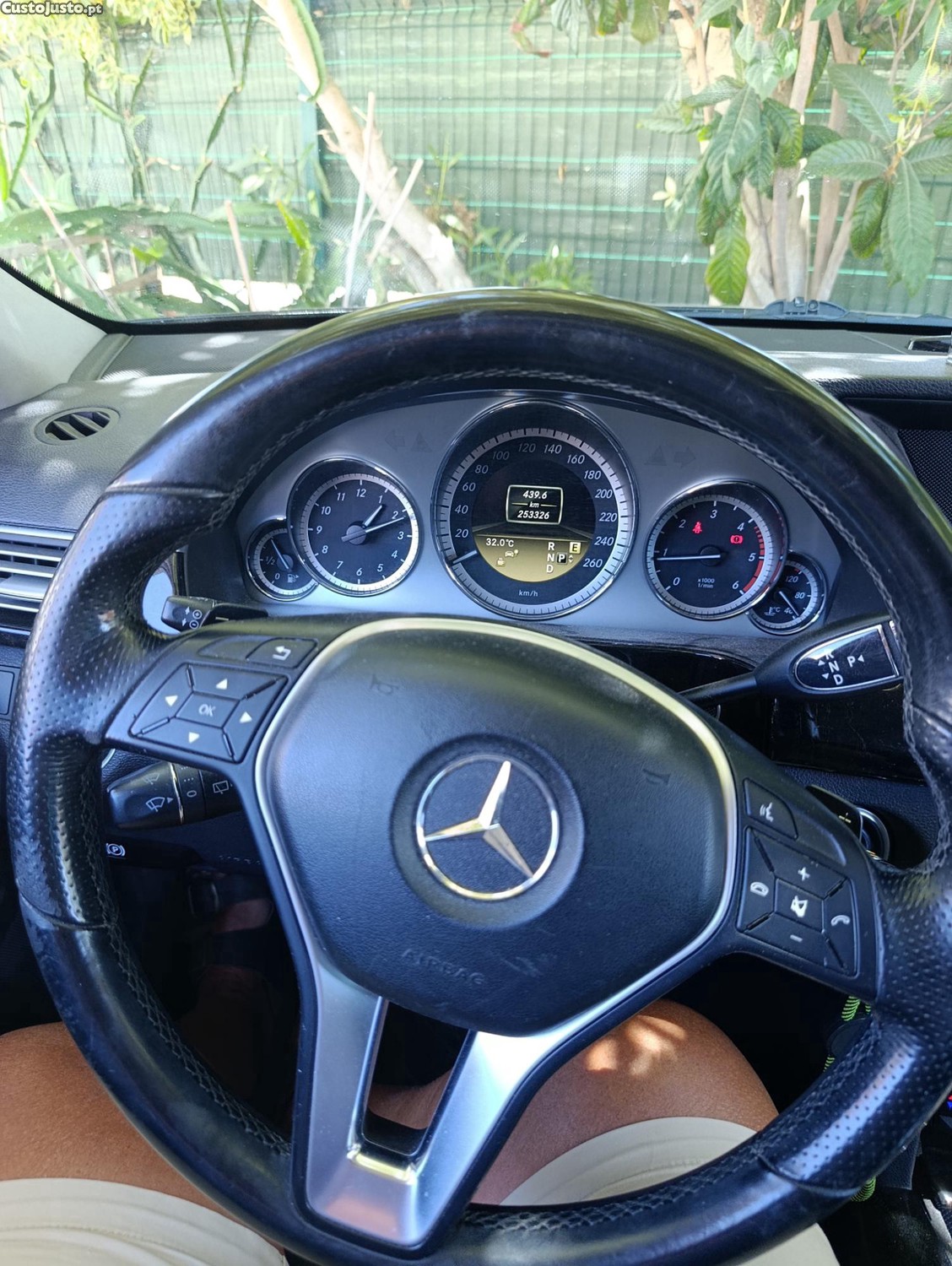 Mercedes-Benz E 220 220 Cdi — fotografia 9