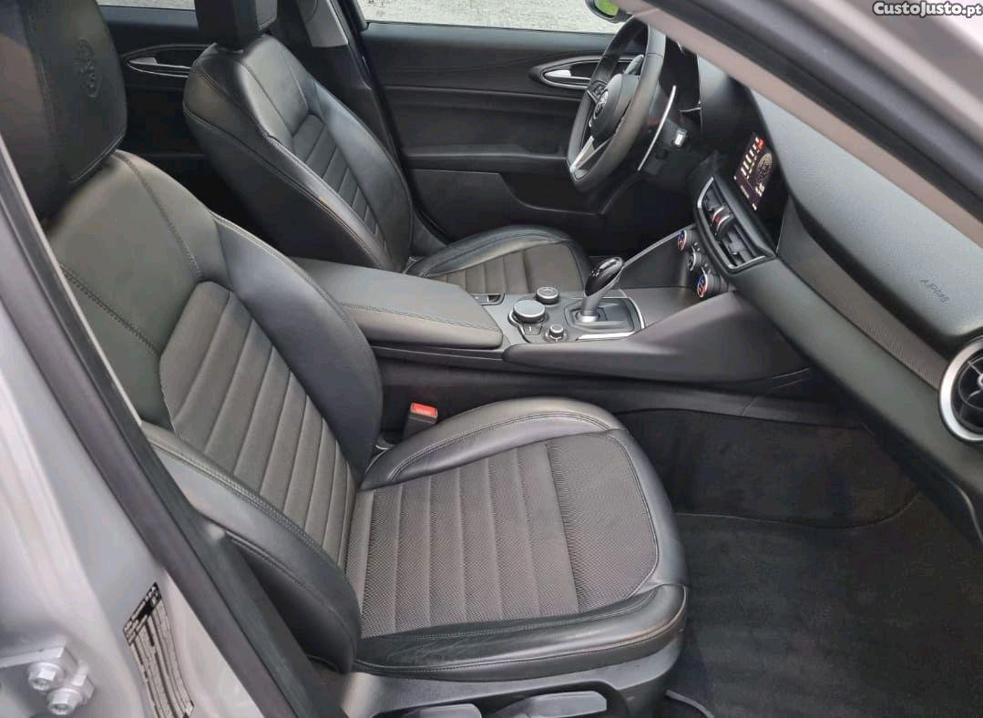 Alfa Romeo Giulia 2.2d Super AT8 — fotografia 4
