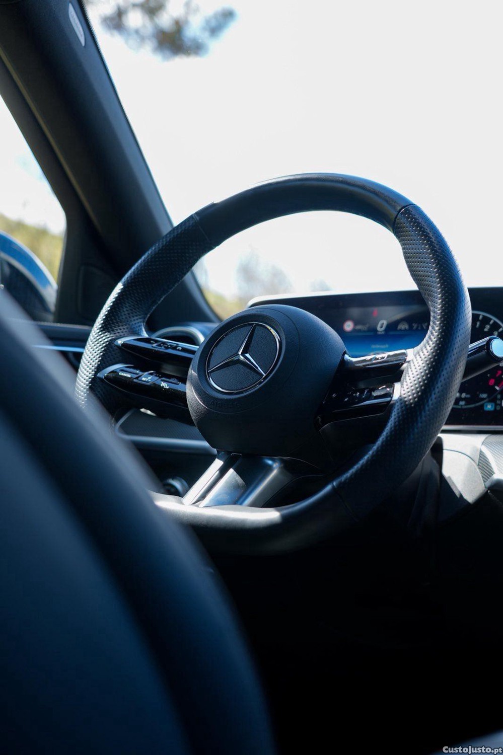 Mercedes-Benz C 300 e AMG — fotografia 2