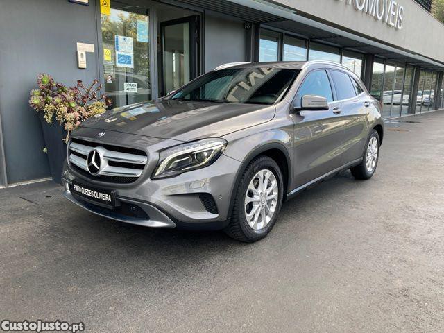 Mercedes-Benz GLA 220 d Urban — fotografia 30