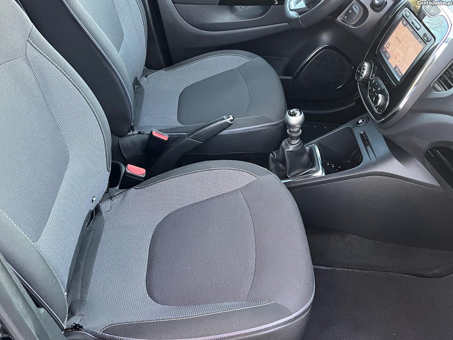 Renault Captur Energy Intens - 110CV — fotografia 5