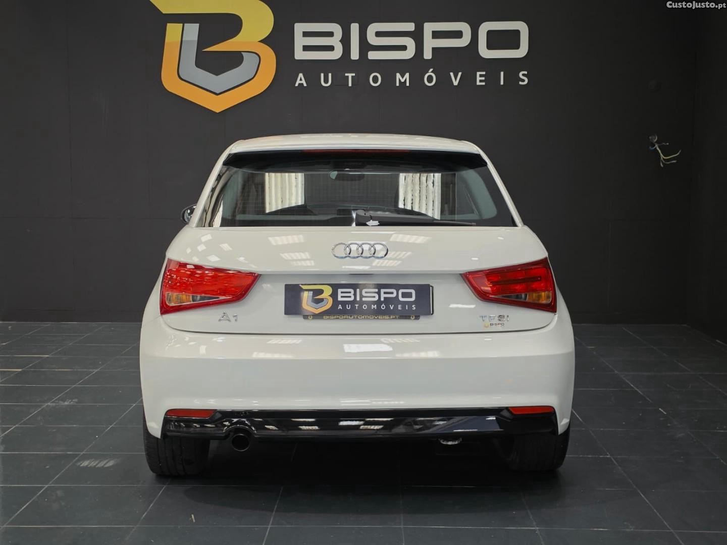 Audi A1 1.0 TFSI — fotografia 11