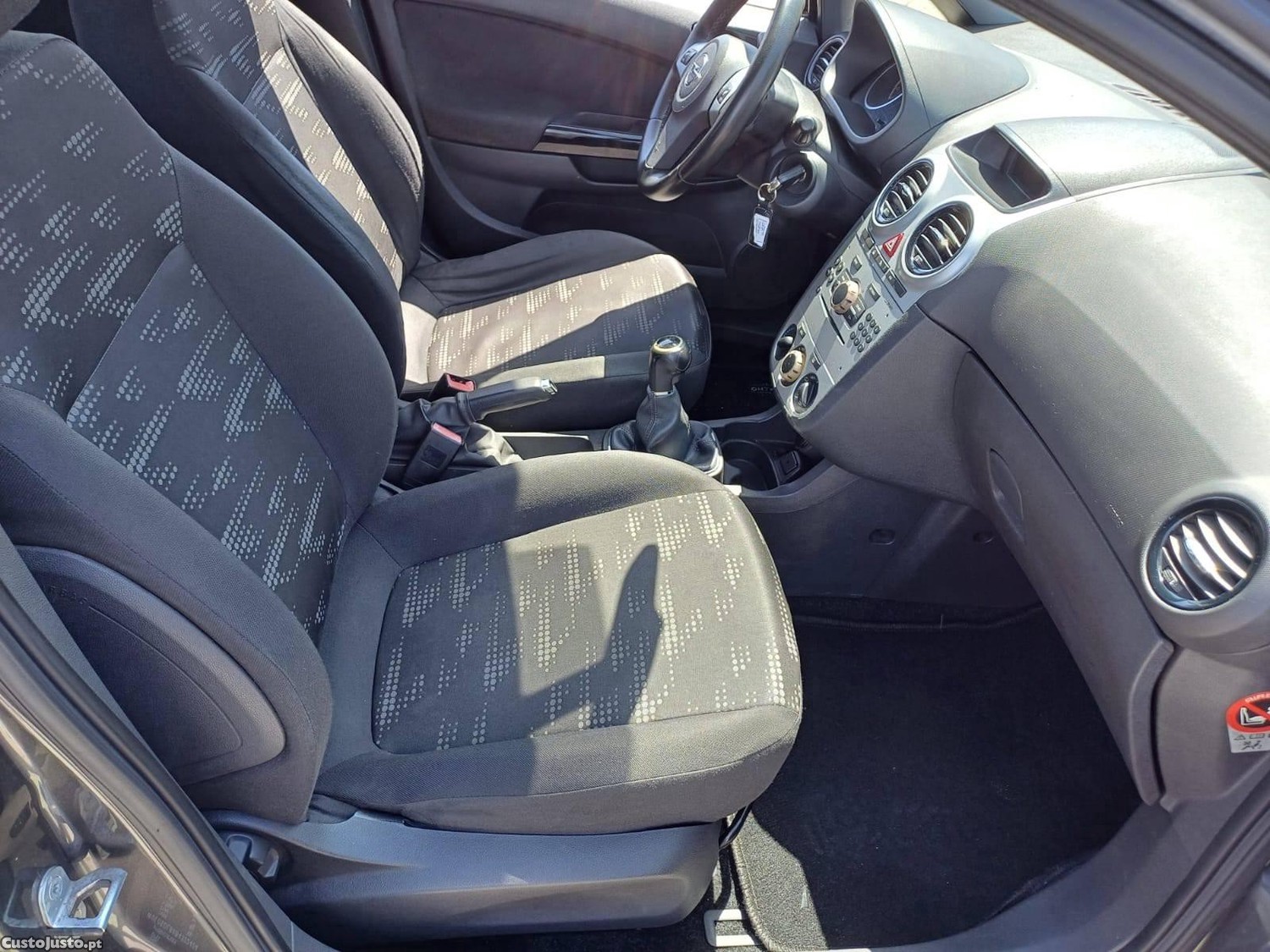 Opel Corsa Diesel5 Lug ( Viatura Nacional) — fotografia 3