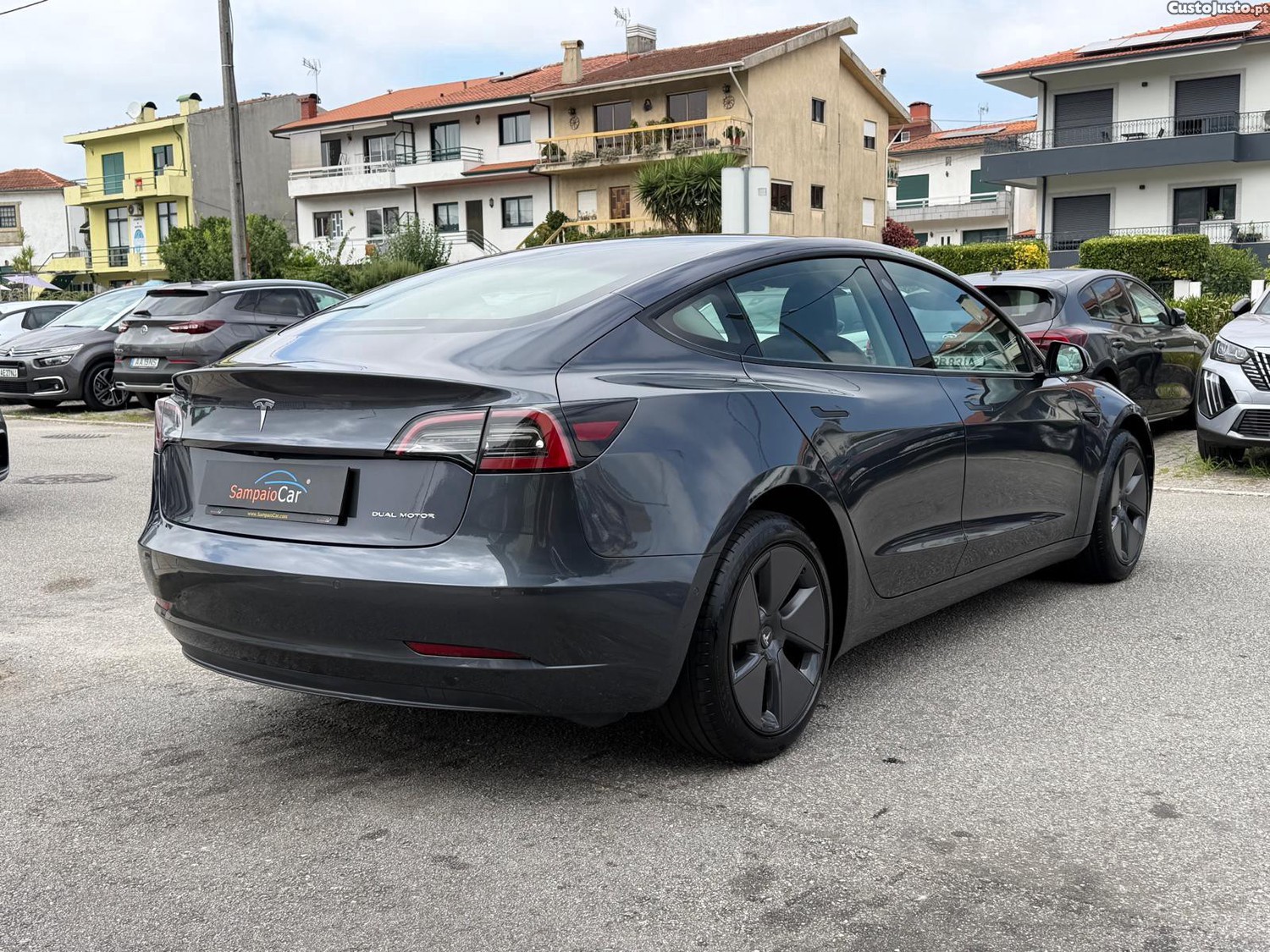 Tesla Model 3 Long Range Tração Integral Premium — fotografia 21