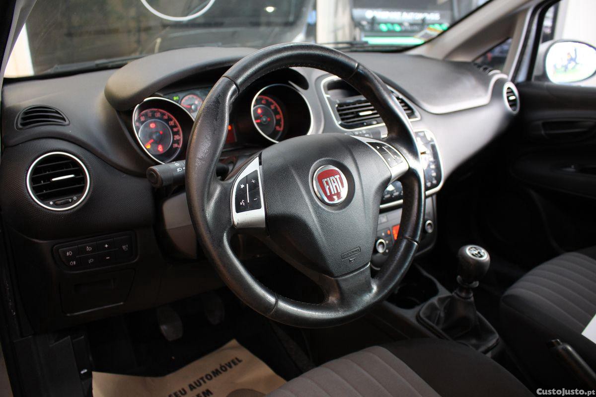 Fiat Punto 1.2 Lounge S&S — fotografia 9