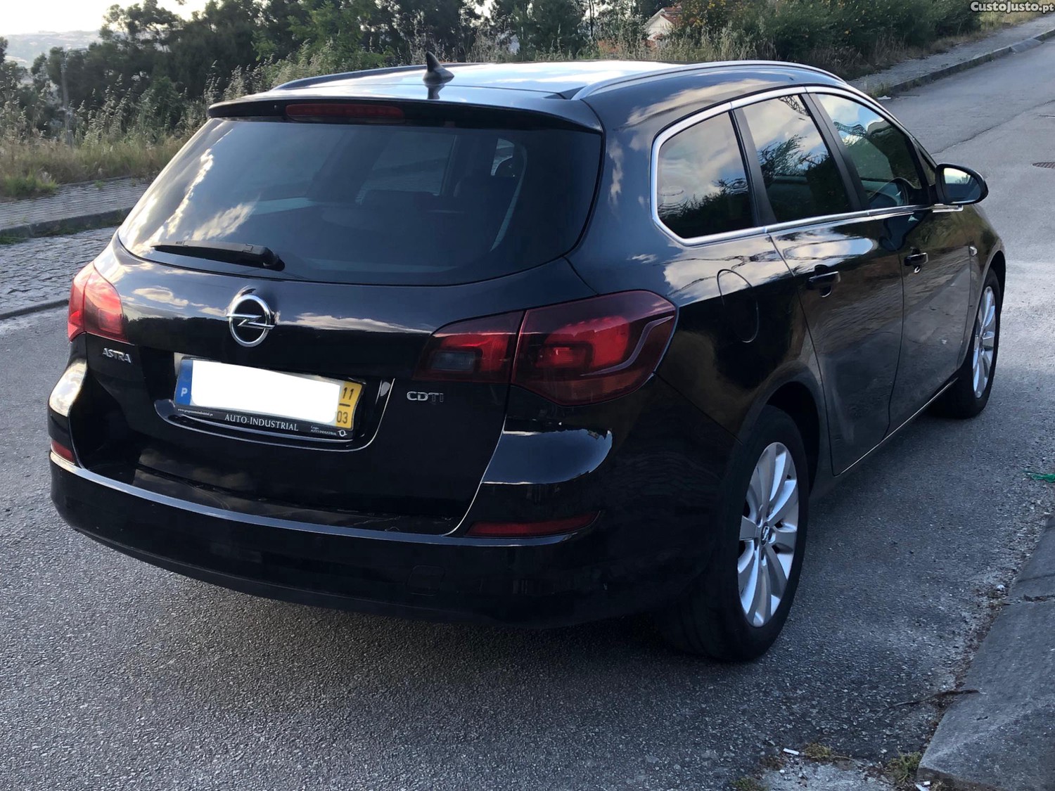 Opel Astra 1.7 CDti Caravan — fotografia 7