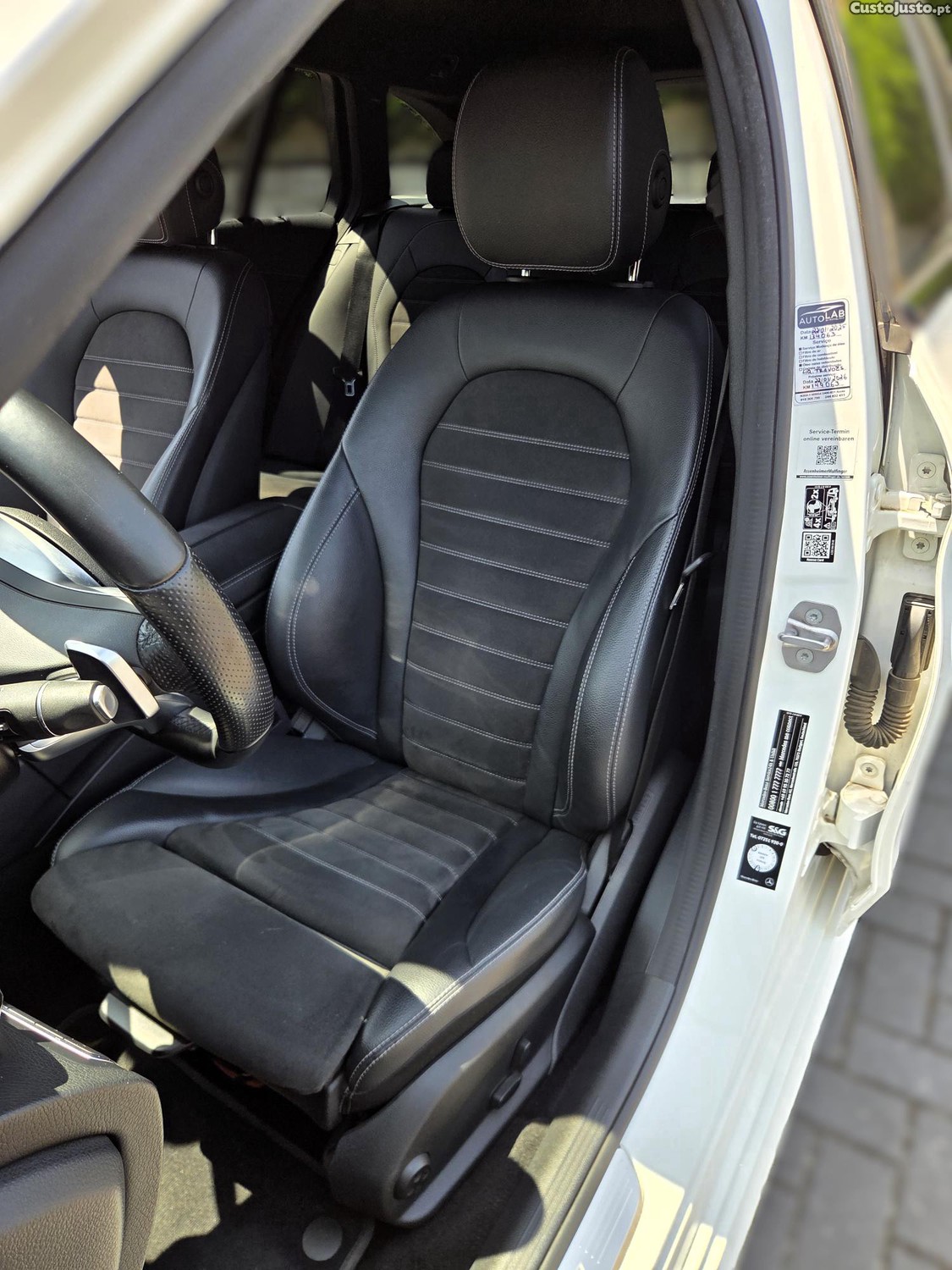 Mercedes-Benz C 300 de AMG-Line (Pack Night) - Burmester Audio, Multibeam, Airmatic, 19" — fotografia 5