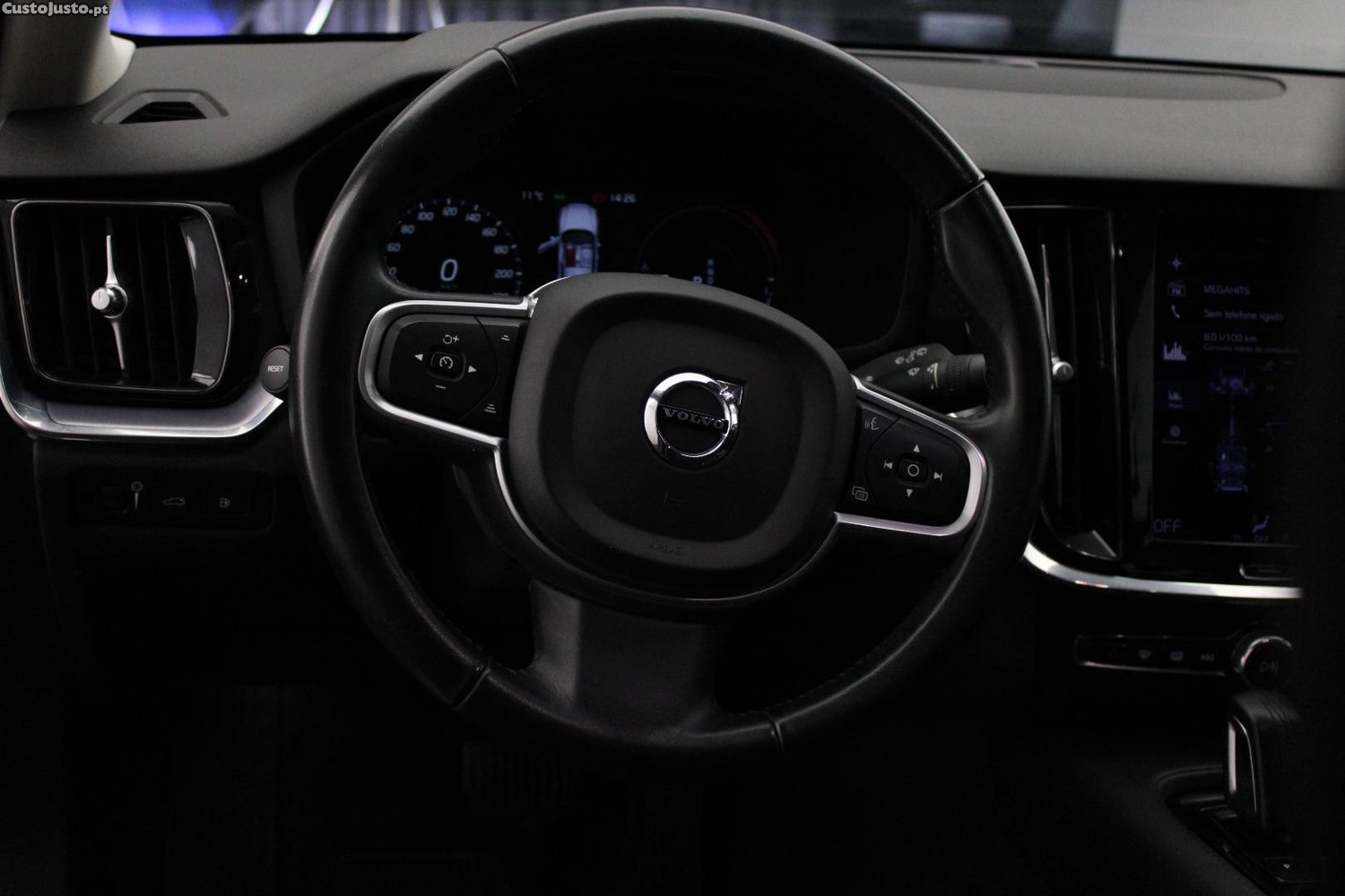 Volvo V60 2.0 T6 AWD R-DESIGN — fotografia 6
