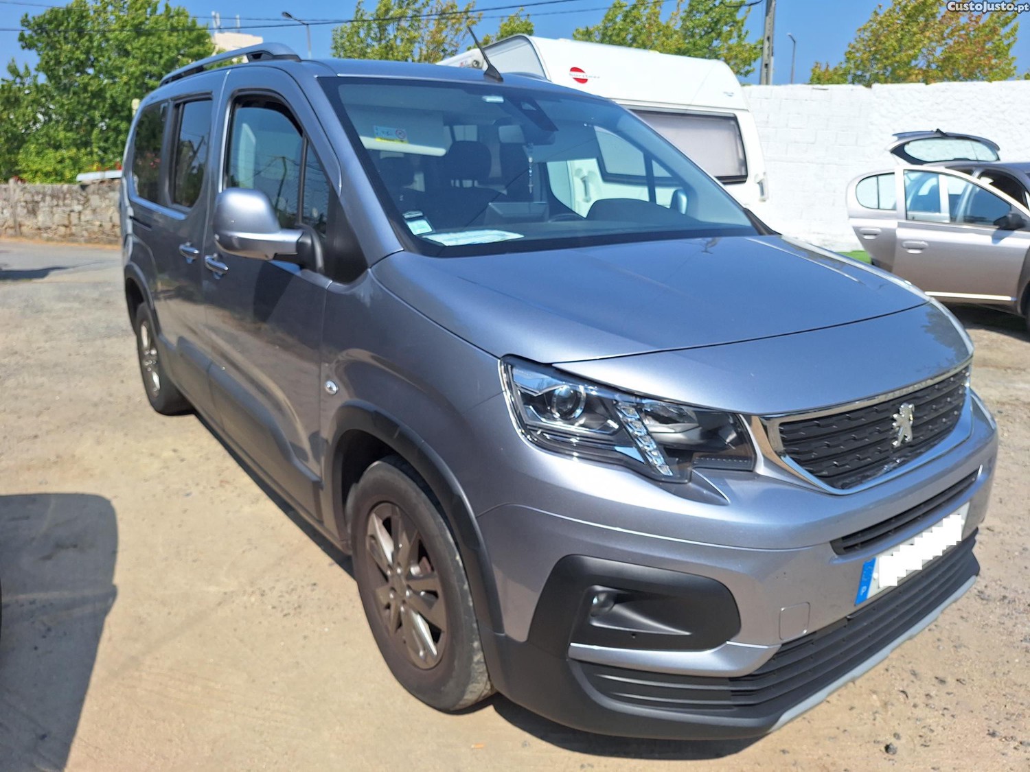 Peugeot Rifter 1.5 HDI Bluel de 7 Lugares NACIONAL — fotografia 16