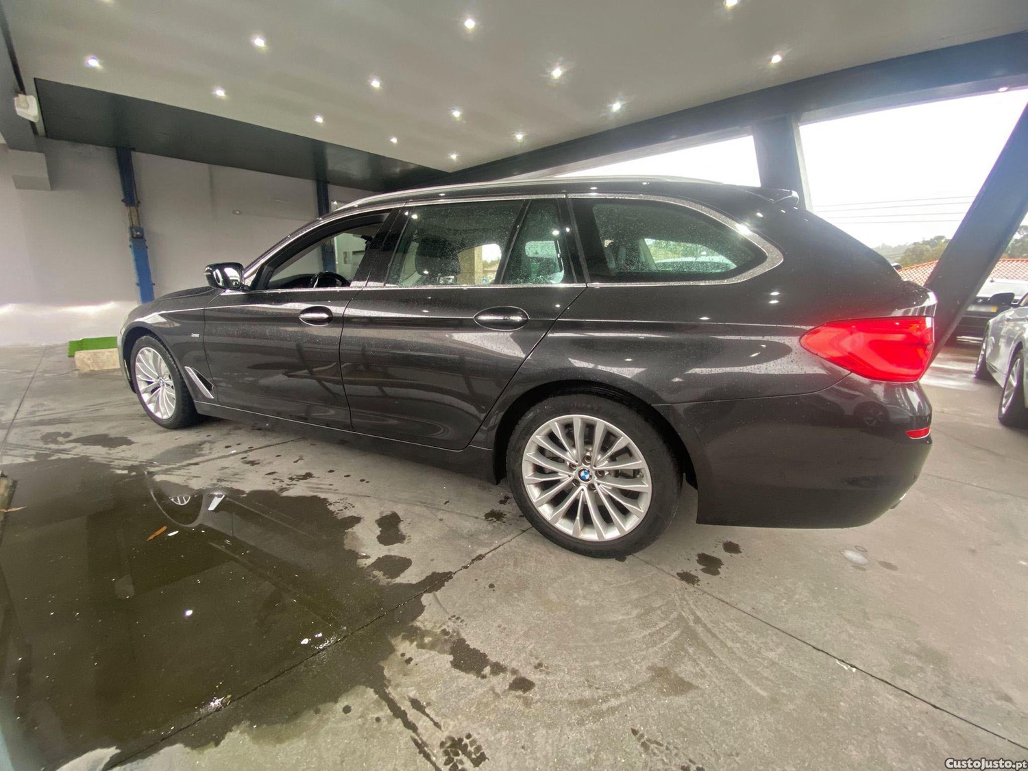BMW 525 d Line Luxury Auto - 17 — photo 2