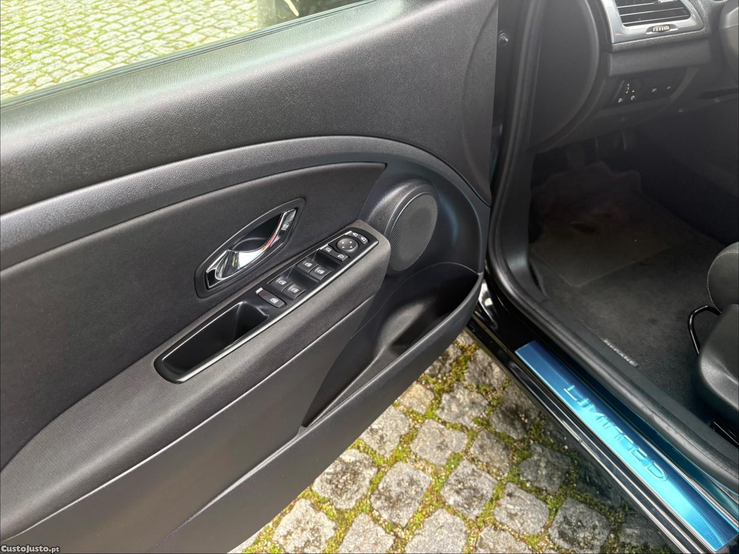 Renault Mégane 1.5 DCI LIMITED — fotografia 3