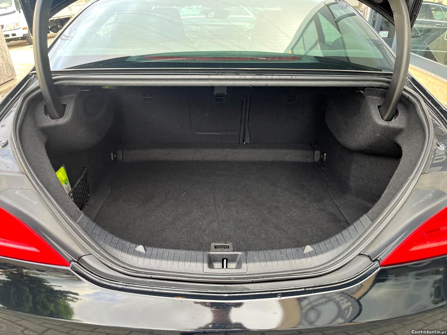Mercedes-Benz CLA 180 CDi Urban Aut. — fotografia 17