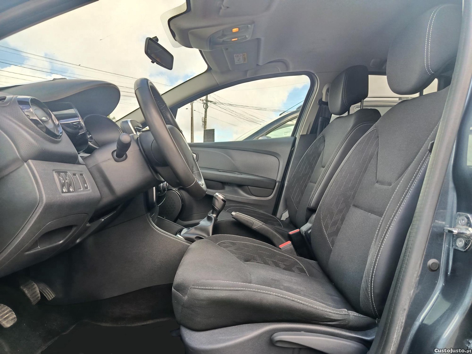 Renault Clio Sport Tourer 0.9 TCE — fotografia 3
