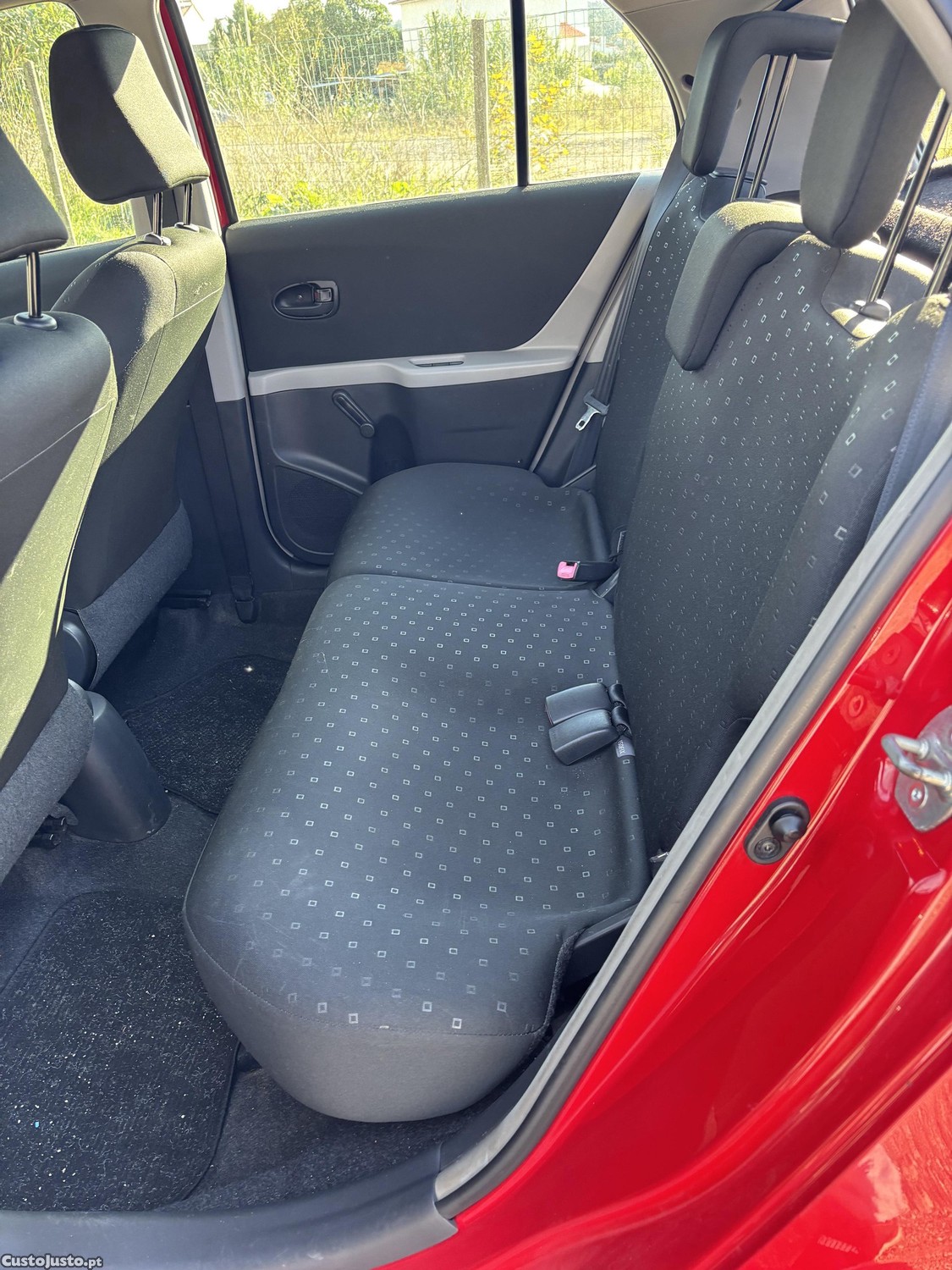 Toyota Yaris 1.0 VVti — fotografia 4