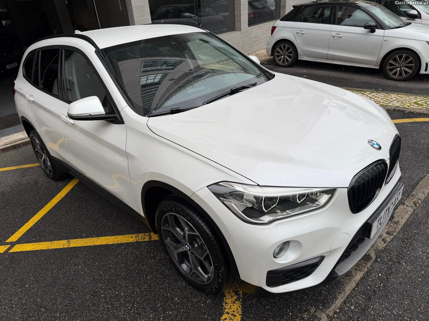 BMW X1 18 i sDrive Auto - 18 foto 3