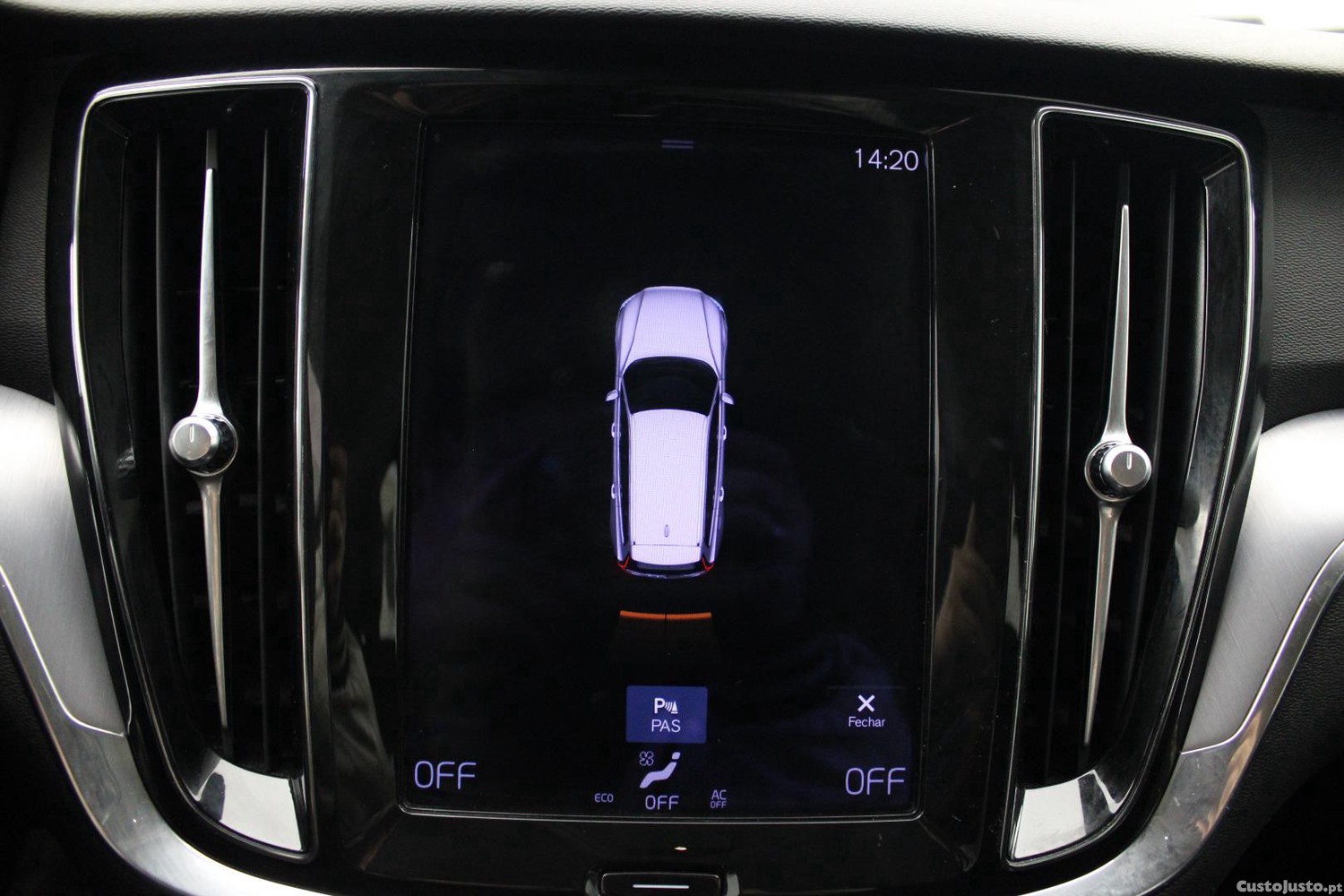Volvo V60 2.0 T6 AWD R-DESIGN — fotografia 22