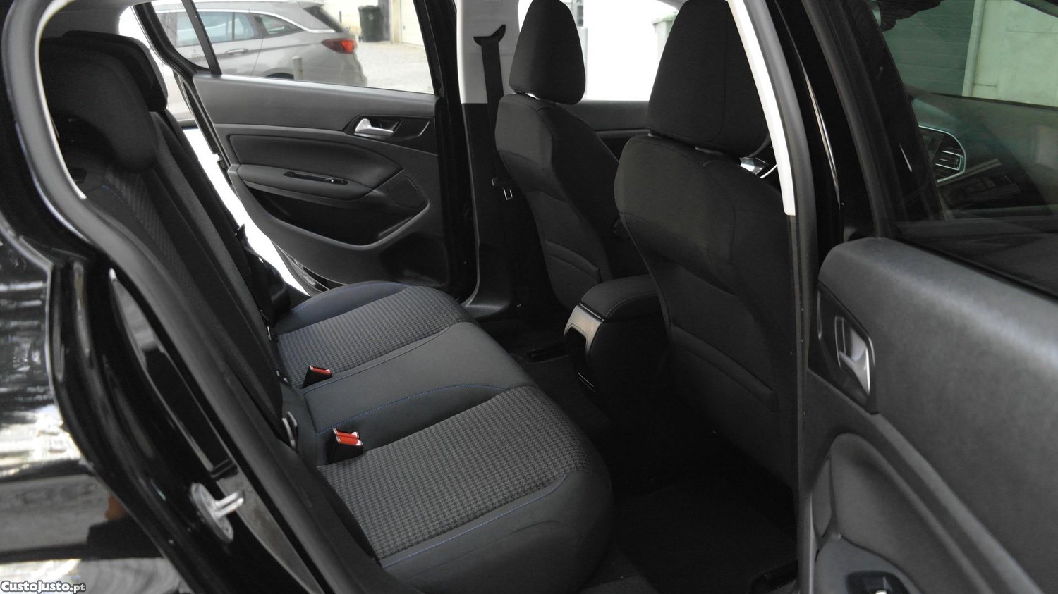 Peugeot 308 1.2 PureTech Style — fotografia 11