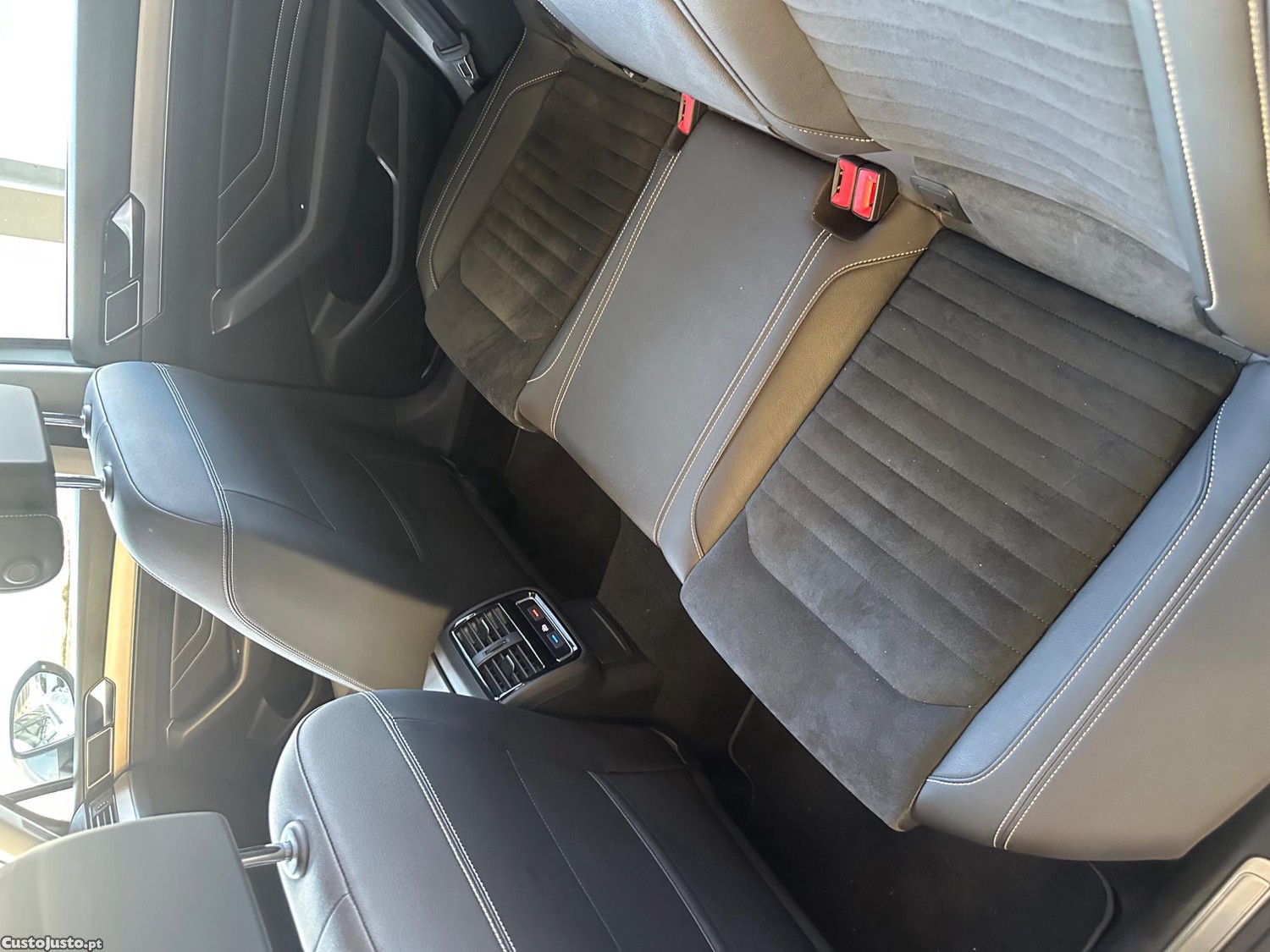 Volkswagen Passat R-line — fotografia 5