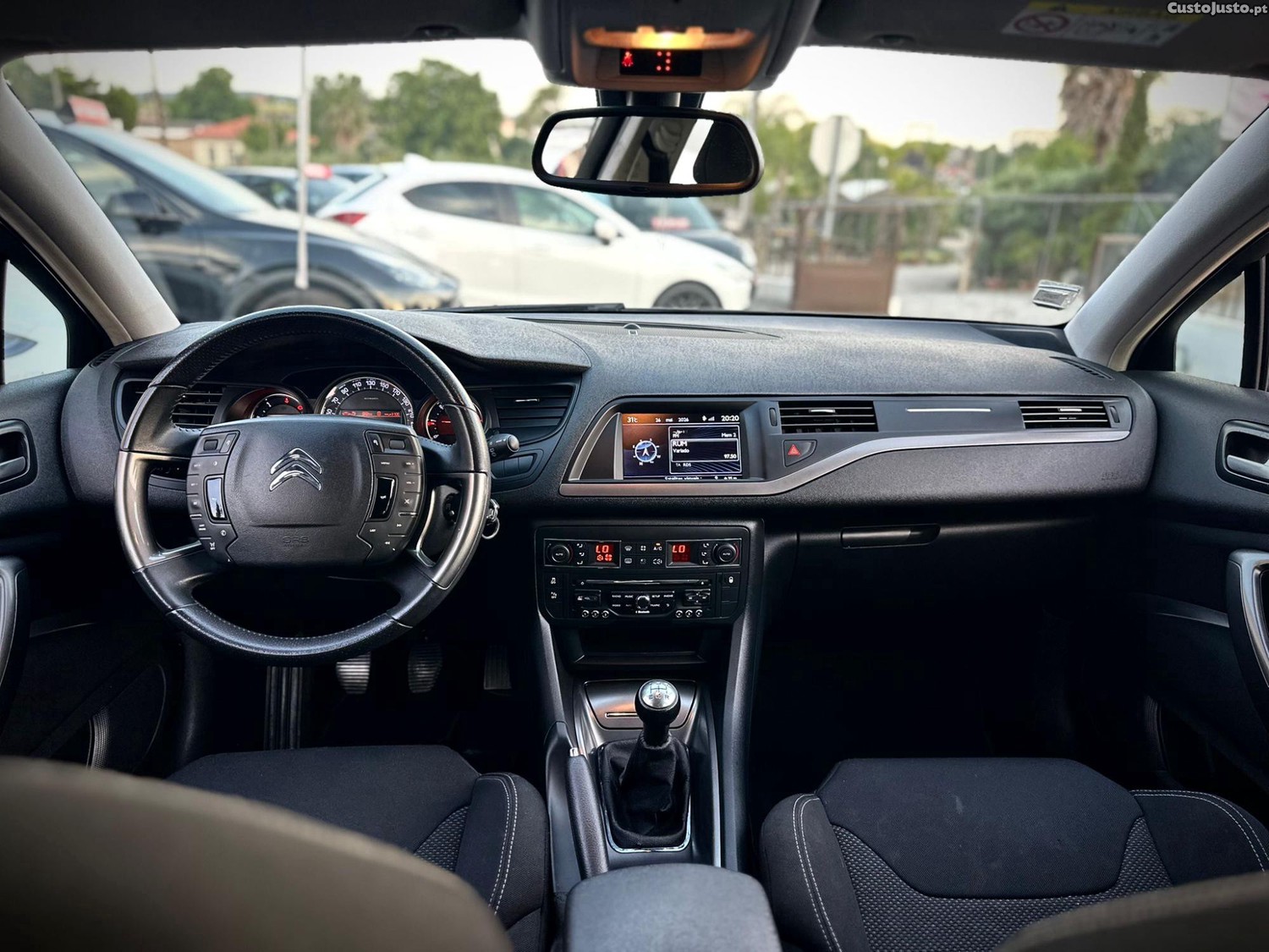 Citroën C5 TOURER 1.6 HDI — fotografia 2