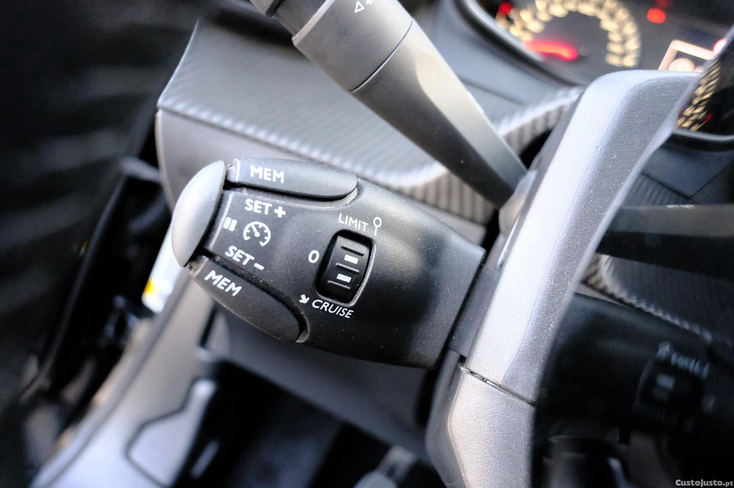 Peugeot 2008 1.2 PureTech Style — fotografia 11
