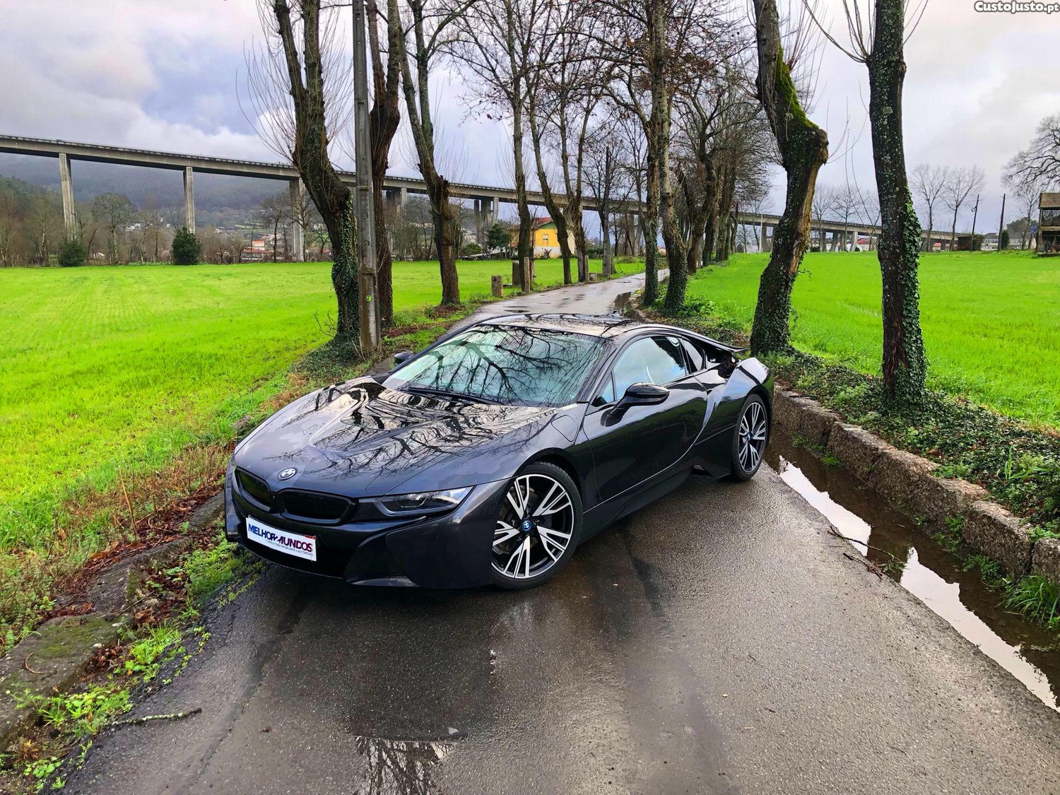 BMW i8 Coupé - 19 — photo 2