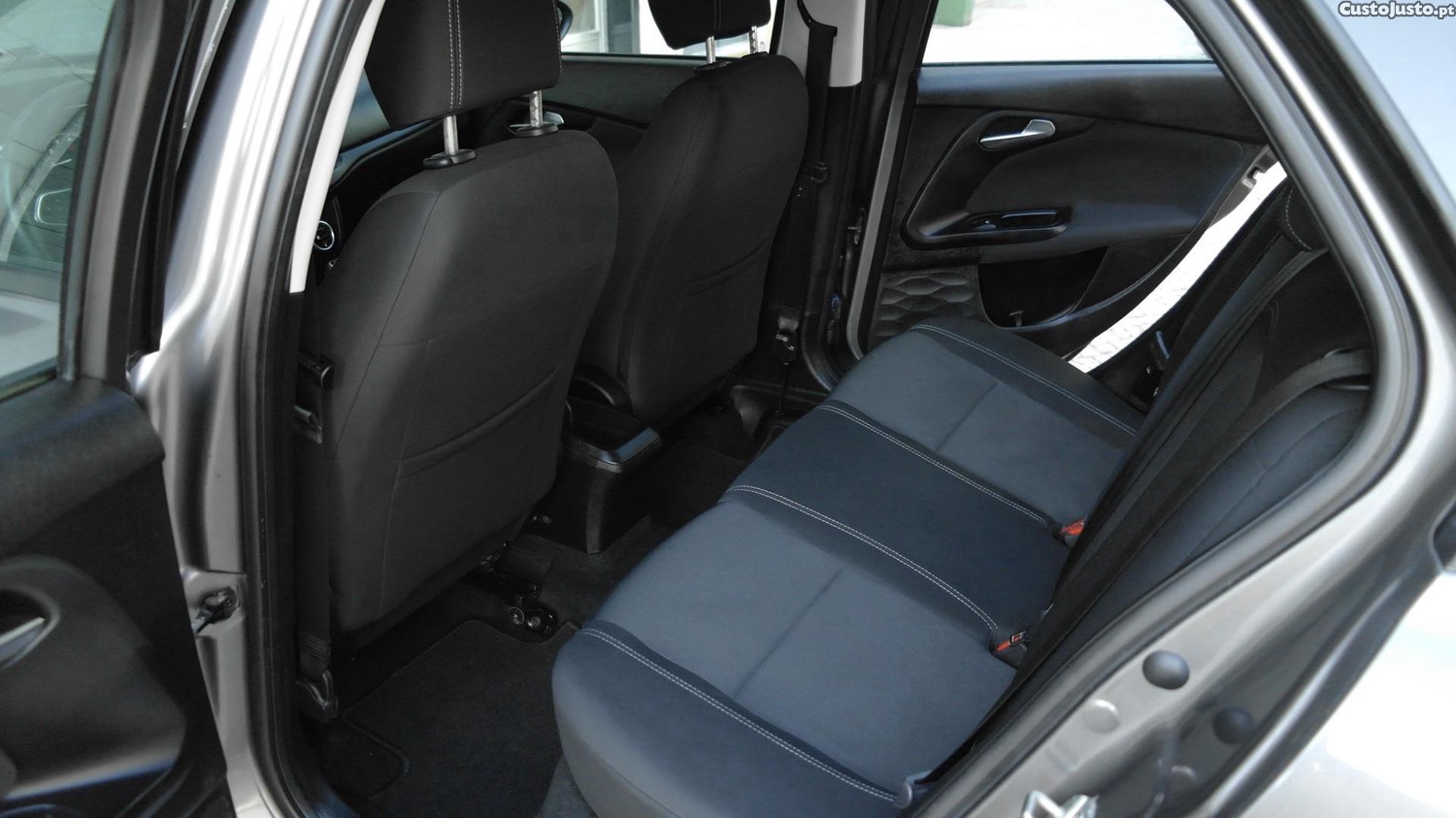 Fiat Tipo 1.3 MultiJet — fotografia 11