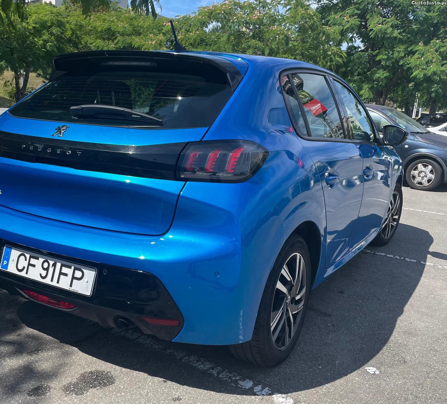 Peugeot 208 ALLURE — fotografia 5