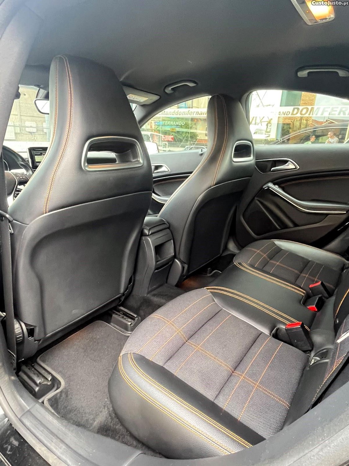 Mercedes-Benz CLA 180 CDi Urban Aut. — fotografia 7