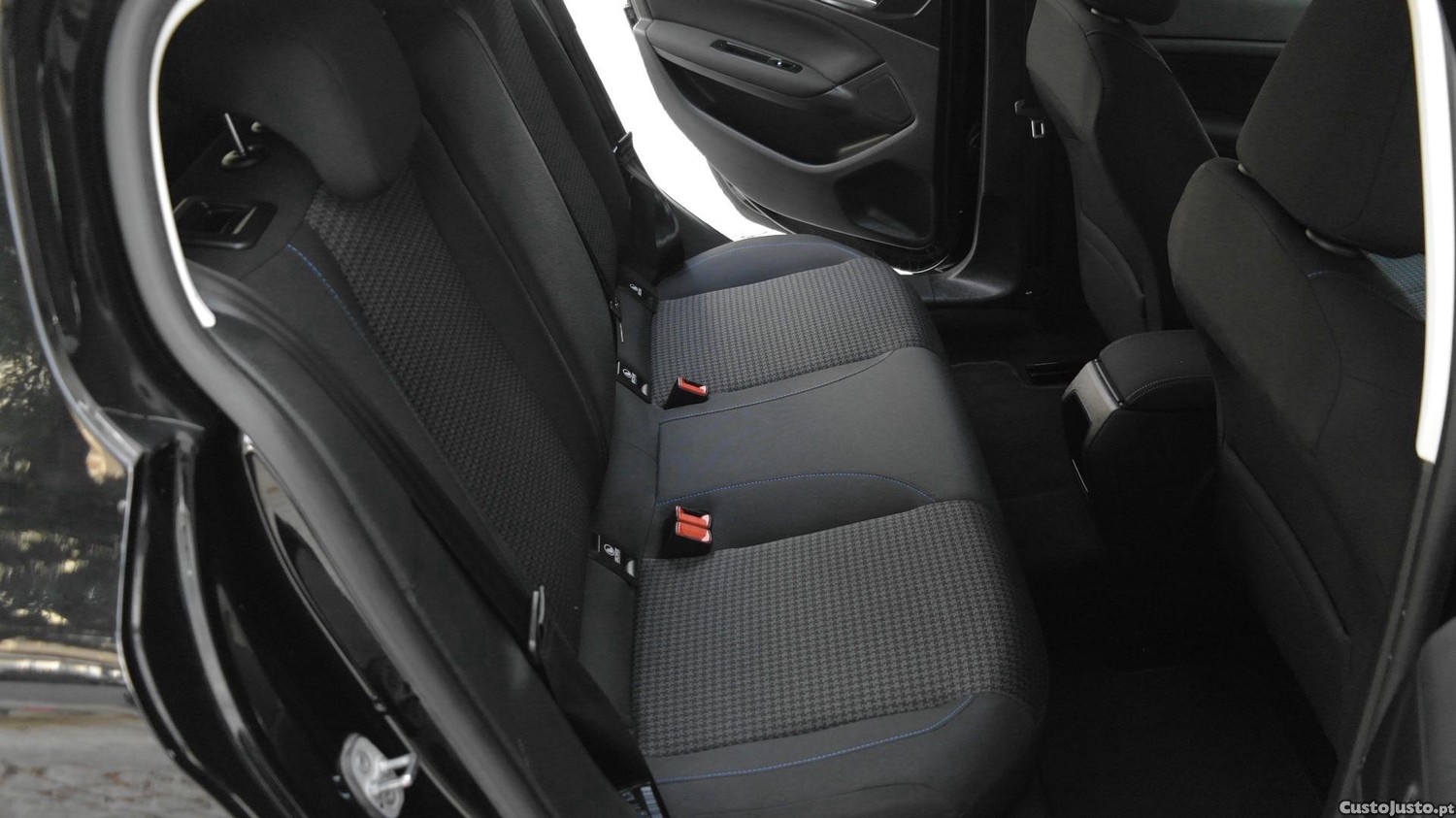 Peugeot 308 1.2 PureTech Style — fotografia 10
