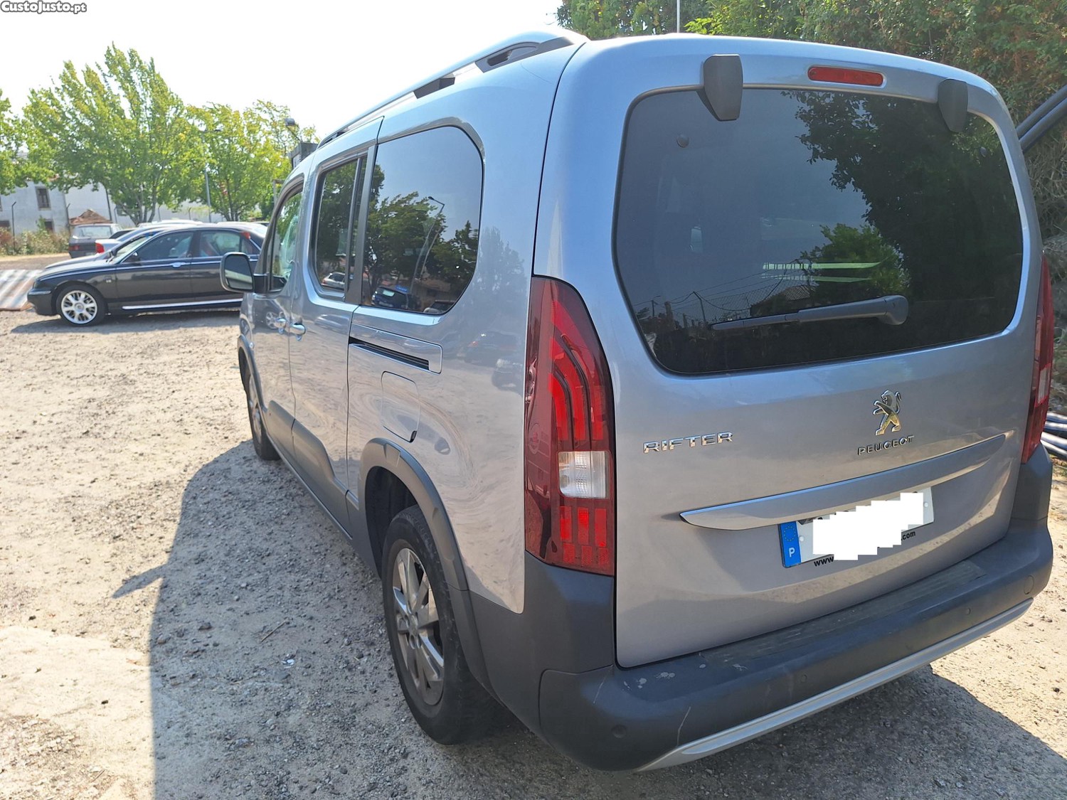 Peugeot Rifter 1.5 HDI Bluel de 7 Lugares NACIONAL — fotografia 14