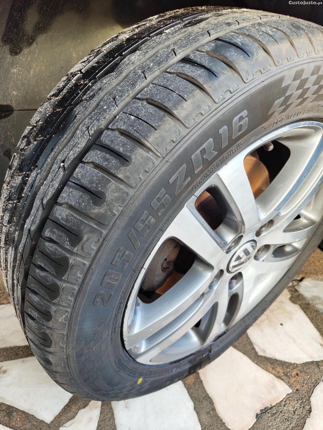 Volkswagen Golf VI 2.0 110cv — fotografia 7