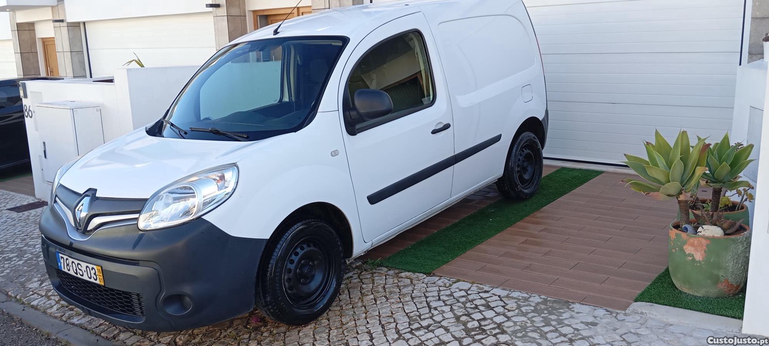 Renault Kangoo Business2016 C/3 lugares,1 Proprietário , Nacional ,em ótimo estado. — fotografia 10
