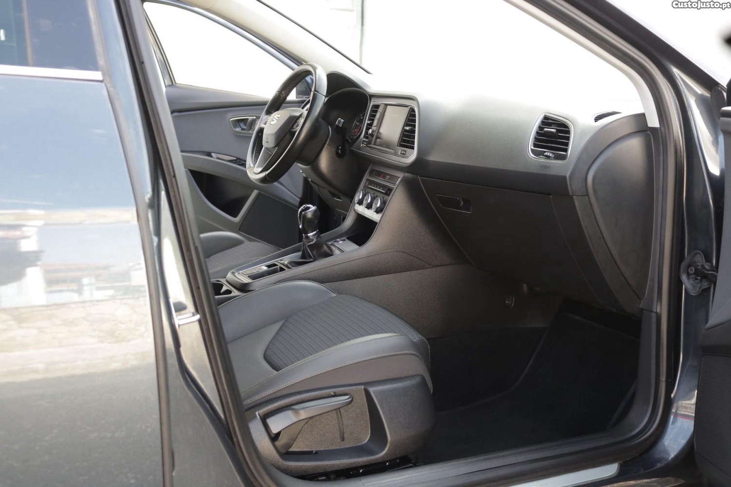 SEAT Leon 1.5 TSI Xcellence 150cv — fotografia 44