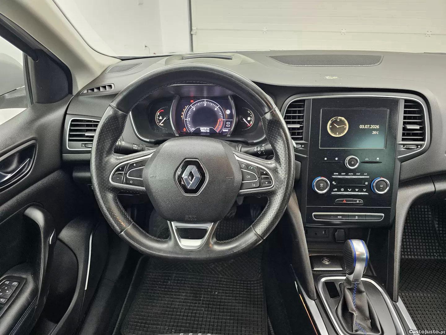Renault Mégane 1.5 blue dci gt line edc — fotografia 6