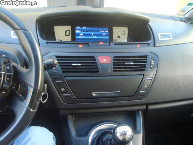 Citroën C4 Picasso 1.6 110 CV — fotografia 9