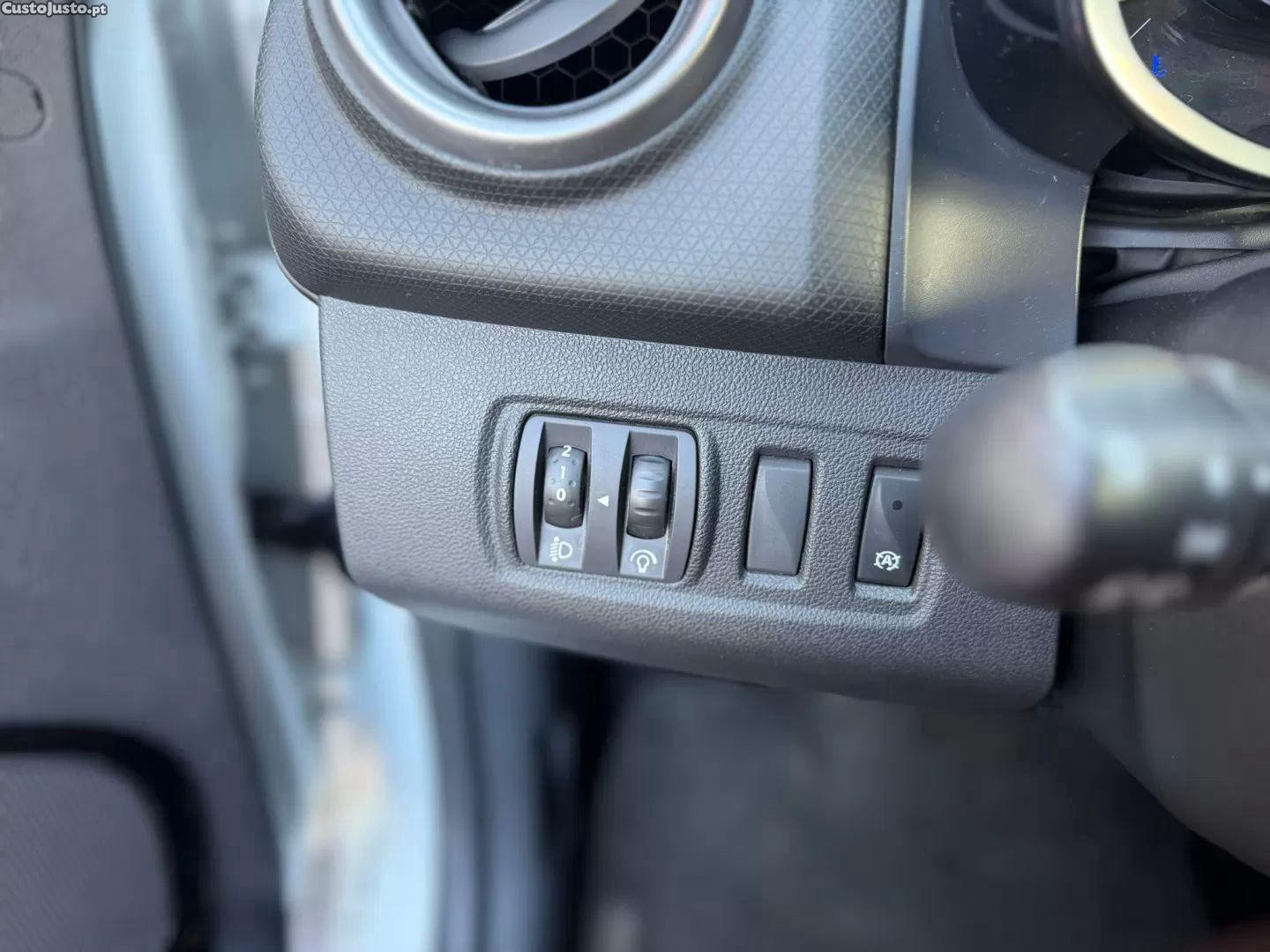Renault Clio 1.5 dci limited — fotografia 7