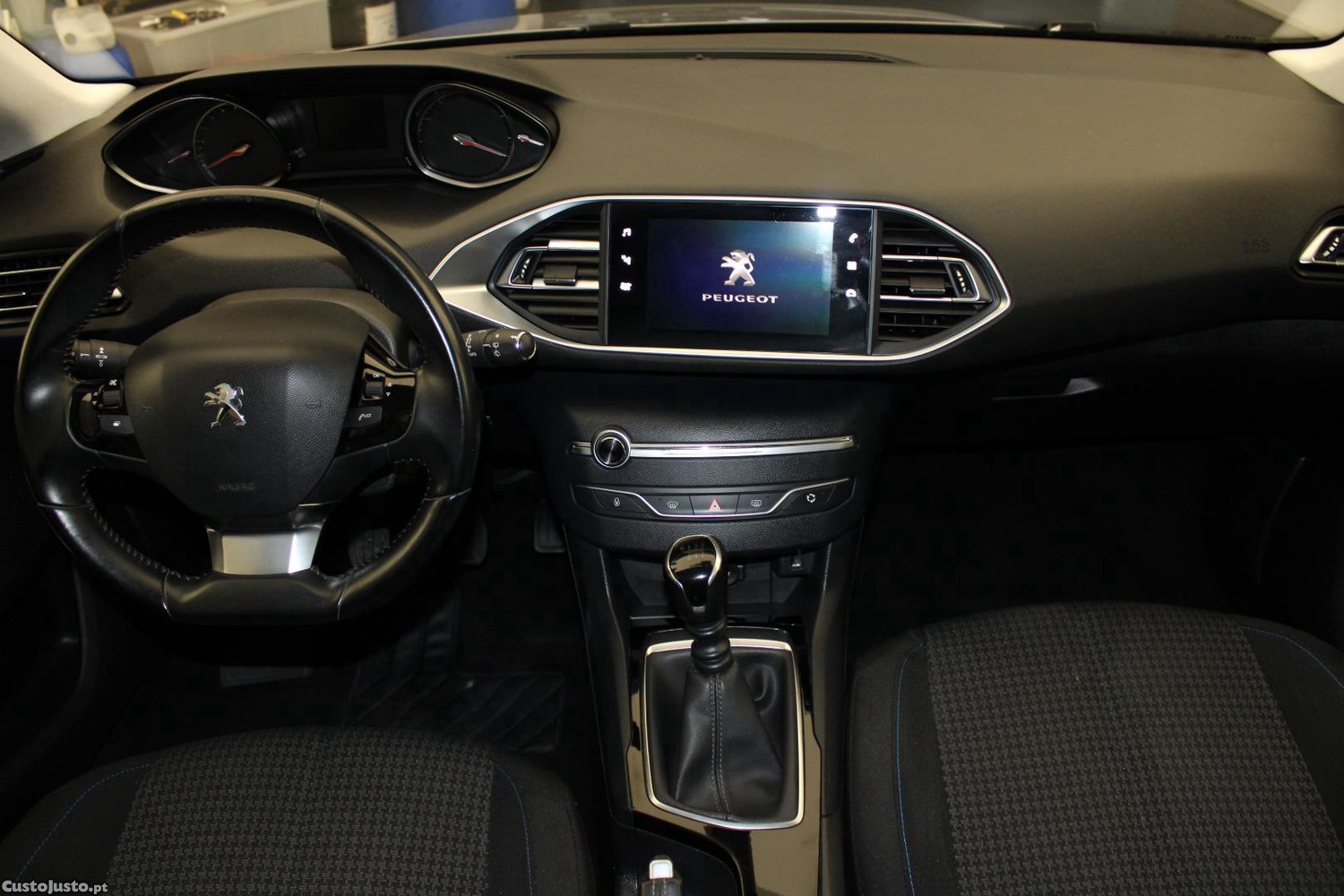 Peugeot 308 1.2 PURETECH STYLE — photo 5