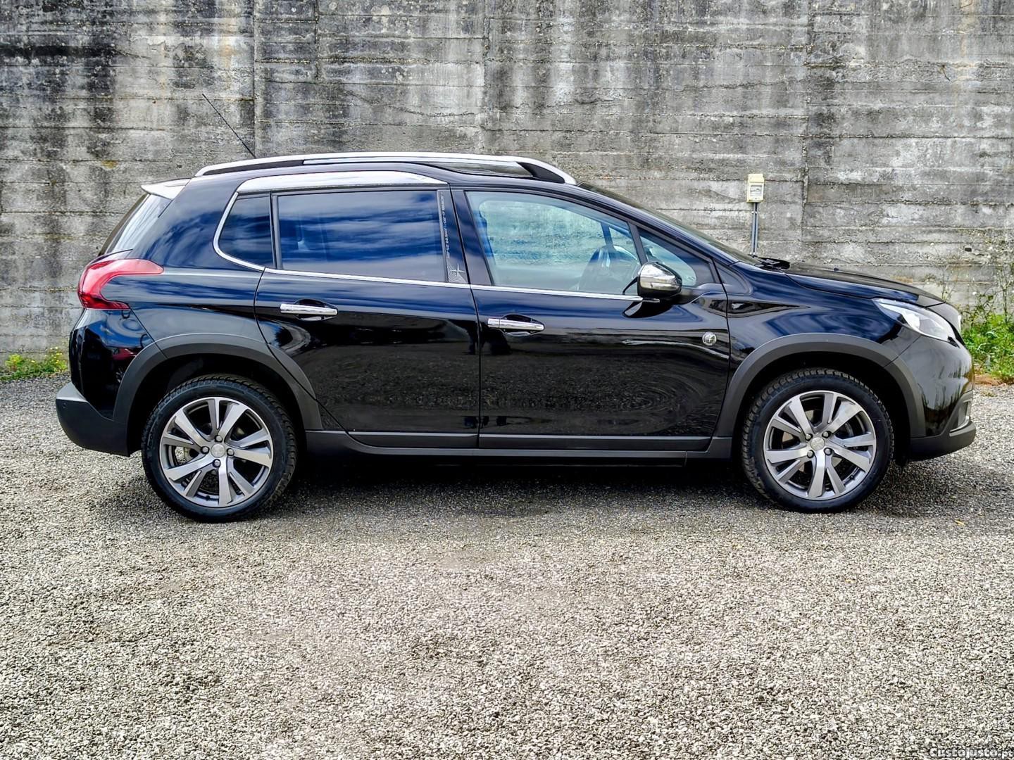 Peugeot 2008 1.2 PureTech Allure EAT6 — fotografia 24