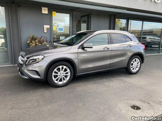 Mercedes-Benz GLA 220 d Urban — fotografia 26