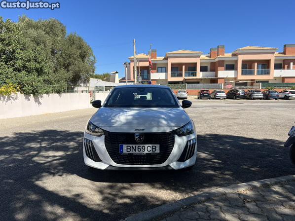 Peugeot 208 Active 1.2 PureTech - 24 foto 2