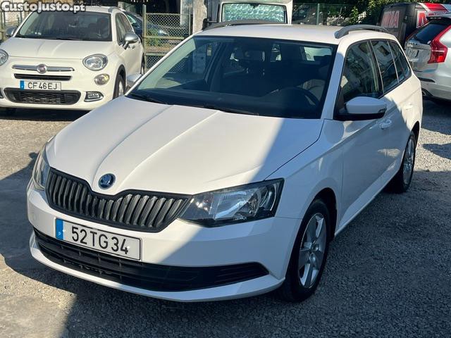 Skoda Fabia 1.0 ACTIVE — fotografia 13