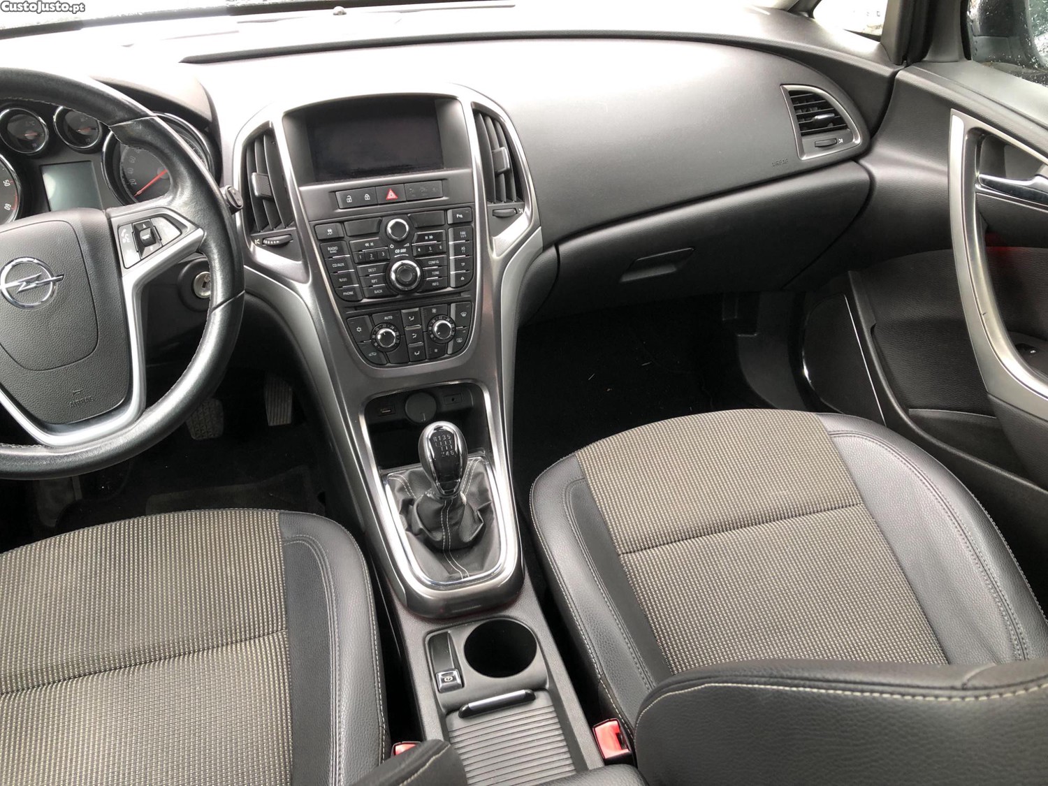 Opel Astra 1.7 CDti Caravan — fotografia 3