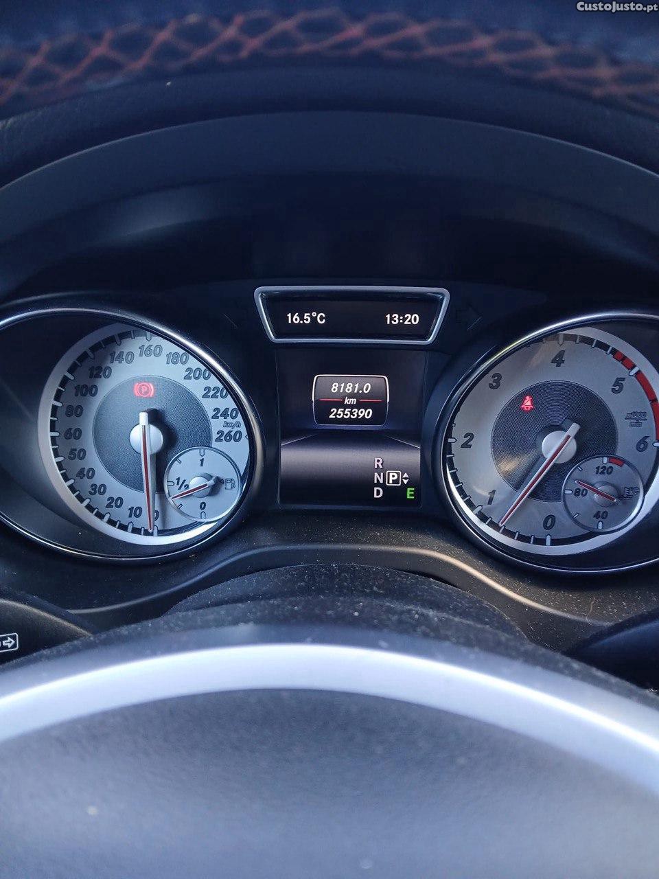 Mercedes-Benz CLA 220 Cdi — fotografia 3