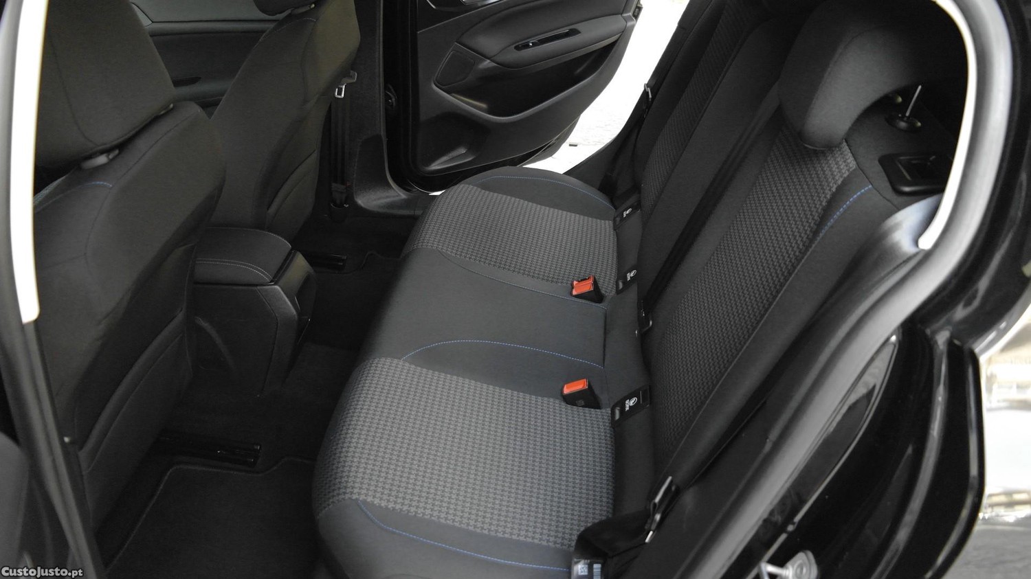Peugeot 308 1.2 PureTech Style — fotografia 6