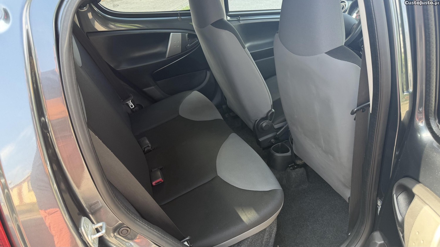 Peugeot 107 1.0 a/c — fotografia 4